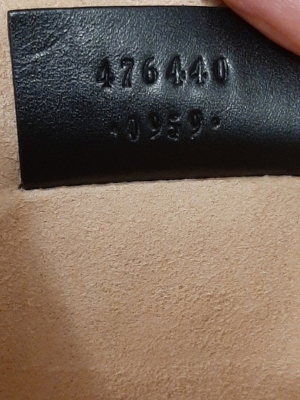 Gucci Marmont Animal Studs 2.0 Pouch - Picture 11 of 12